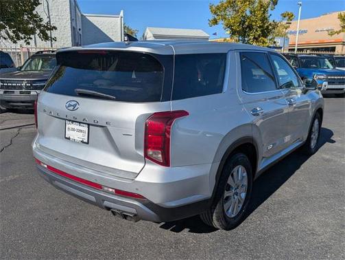 2024 Hyundai PALISADE SE