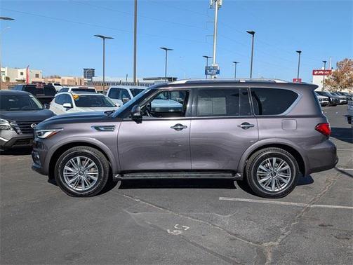 2024 INFINITI QX80 Luxe