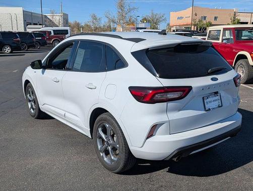 OXFORD WHITE 2023 Ford Escape ST-Line