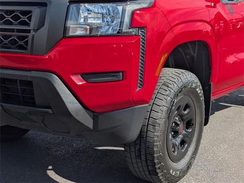 2023 Nissan Frontier S