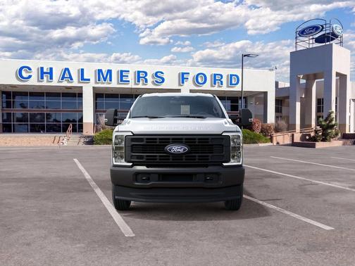 Oxford White 2027 Ford F-250 XL