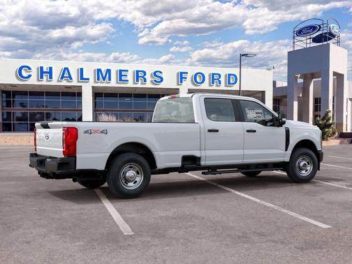 Oxford White 2027 Ford F-250 XL