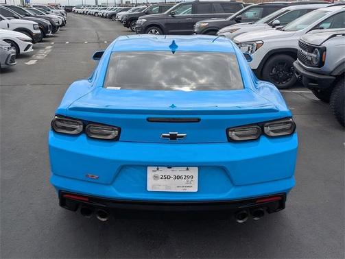 2022 Chevrolet Camaro RWD Coupe LT1