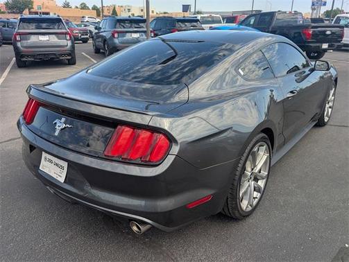 2016 Ford Mustang V6