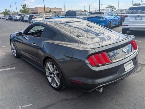2016 Ford Mustang V6