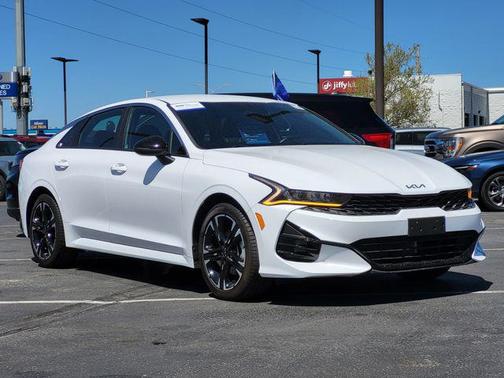 Glacial White Pearl 2024 Kia K5 GT-Line