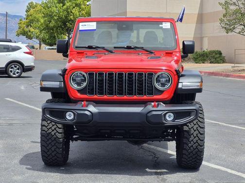 Firecracker Red Clearcoat 2025 Jeep Gladiator Rubicon