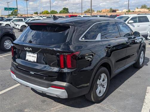 2024 Kia Sorento LX