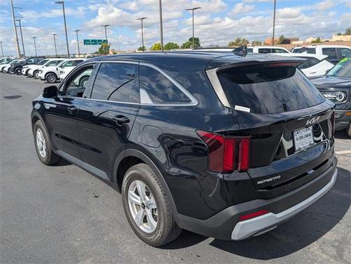 2024 Kia Sorento LX
