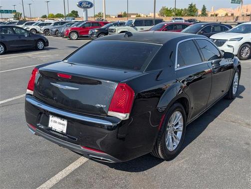 2017 Chrysler 300 Limited