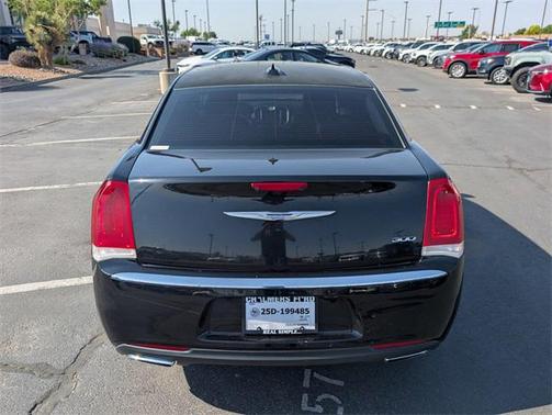 2017 Chrysler 300 Limited