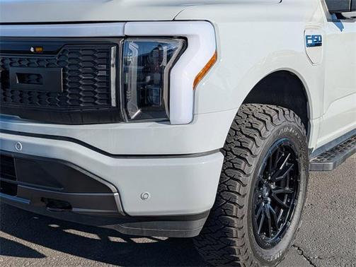 2024 Ford F-150 Lightning LARIAT