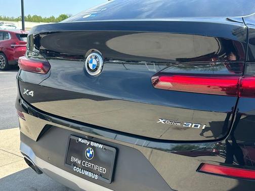 Black Sapphire Metallic 2022 BMW X4 xDrive30i
