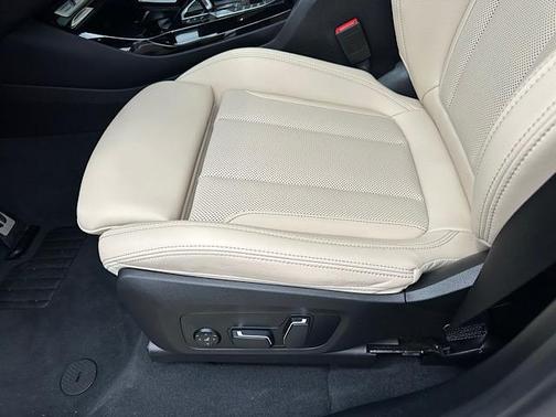2024 BMW X3 M40i