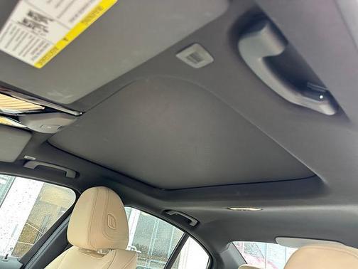 2025 BMW 330 i xDrive