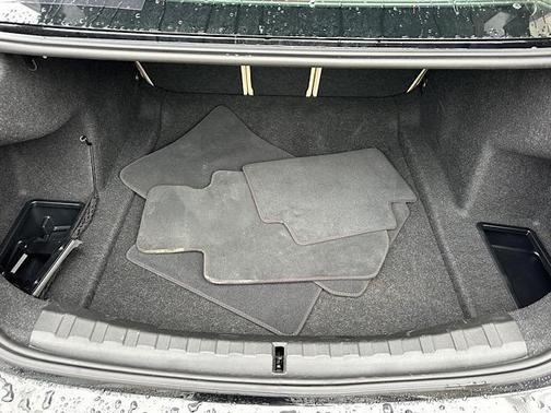 2025 BMW 330 i xDrive