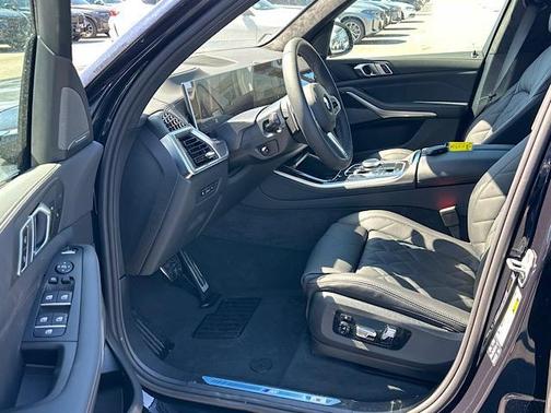 Carbon Black Metallic 2026 BMW X5 xDrive40i