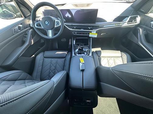 Tanzanite Blue II Metallic 2026 BMW X5 PHEV xDrive50e