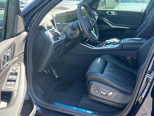 Tanzanite Blue II Metallic 2026 BMW X5 PHEV xDrive50e
