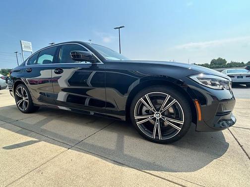 2022 BMW 330 i xDrive