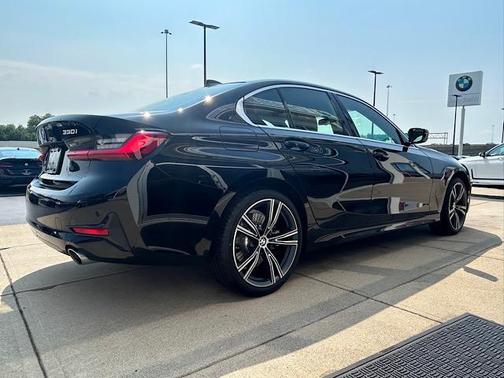 2022 BMW 330 i xDrive