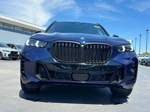 Tanzanite Blue II Metallic 2026 BMW X5 xDrive40i
