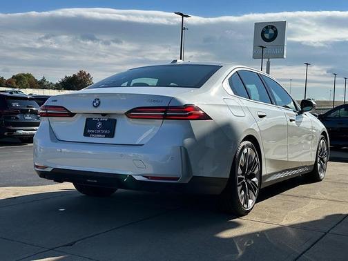 2024 BMW 540 i xDrive