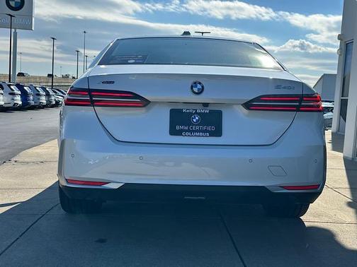 2024 BMW 540 i xDrive