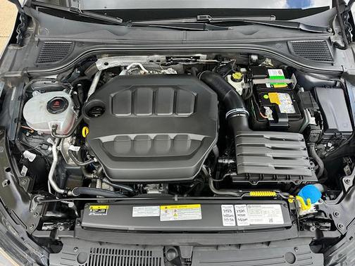 Moonstone Gray 2022 Volkswagen Golf GTI 2.0T SE