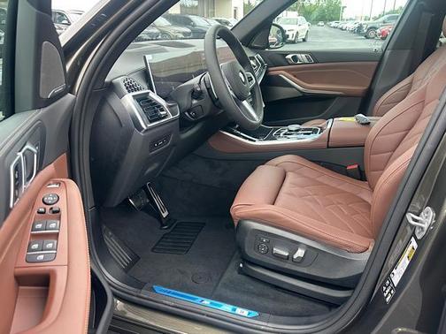 Manhattan Green Metallic 2026 BMW X5 xDrive40i
