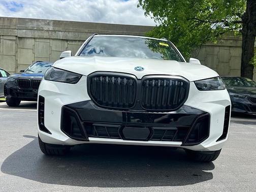 Alpine White 2026 BMW X5 PHEV xDrive50e