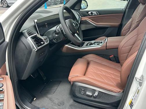 Alpine White 2026 BMW X5 PHEV xDrive50e