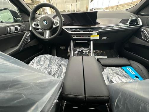 2026 BMW X6 xDrive40i