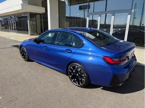 2025 BMW 330 i xDrive