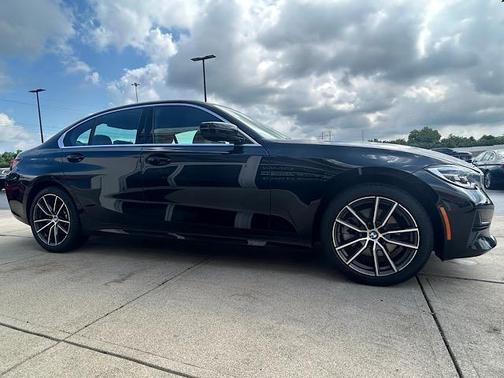 2022 BMW 330 i xDrive