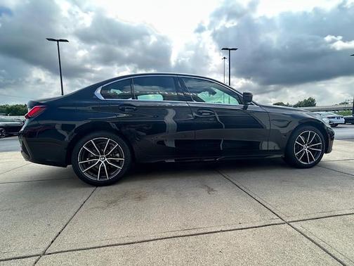 2022 BMW 330 i xDrive