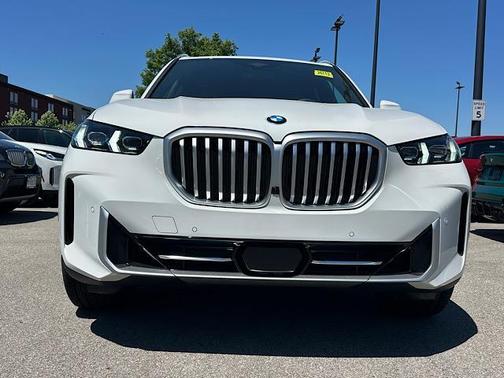Alpine White 2026 BMW X5 xDrive40i