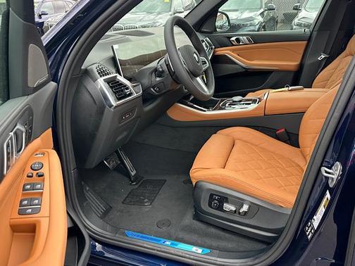 Tanzanite Blue II Metallic 2026 BMW X5 xDrive40i