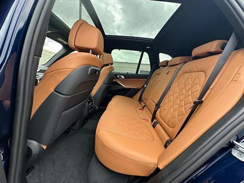 Tanzanite Blue II Metallic 2026 BMW X5 xDrive40i