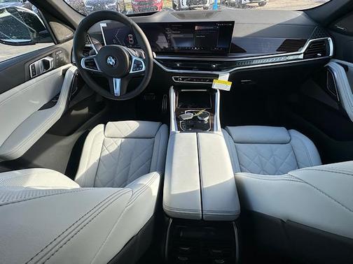 2026 BMW X6 xDrive40i
