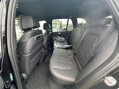 Black Sapphire Metallic 2026 BMW X5 xDrive40i