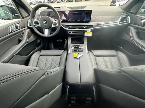 Black Sapphire Metallic 2026 BMW X5 xDrive40i