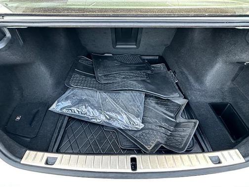 2022 BMW 740 i xDrive