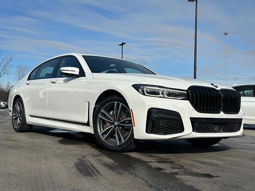 2022 BMW 740 i xDrive