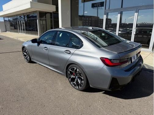 2025 BMW 330 i xDrive