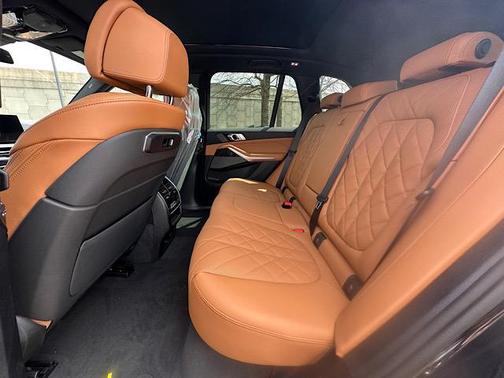 Black Sapphire Metallic 2026 BMW X5 PHEV xDrive50e