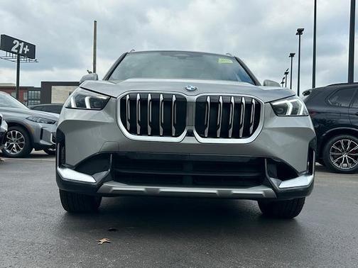 Space Silver 2026 BMW X1 xDrive28i