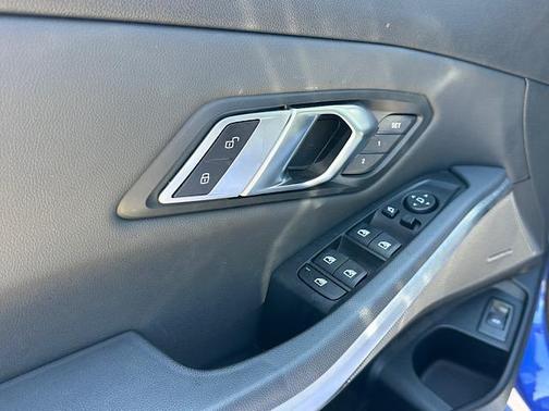 Portimao Blue Metallic 2019 BMW 330 i xDrive