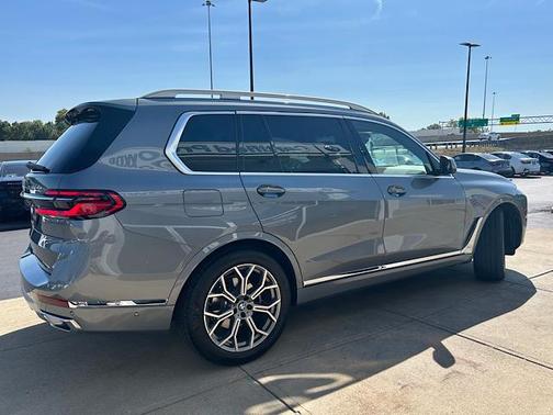 2023 BMW X7 xDrive40i