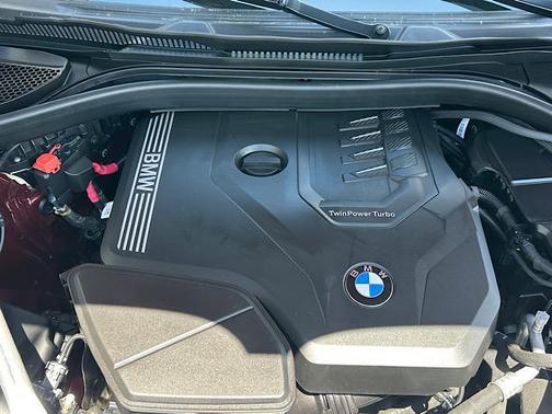 Aventurin Red Metallic 2023 BMW X3 xDrive30i